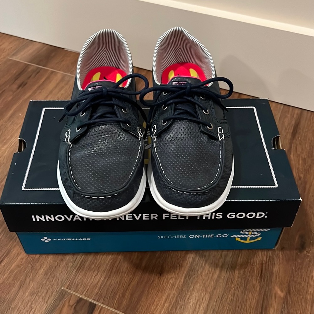 Navy Sketchers Go Step size 8.5M